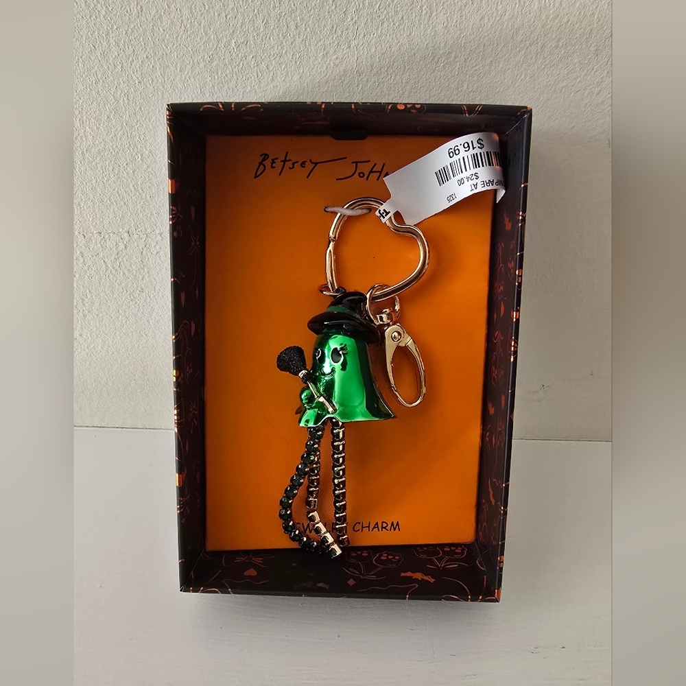 Betsey Johnson Green Witch Ghost Keychain Bag Charm – NWT Halloween Box
